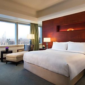 Deluxe King Room City View